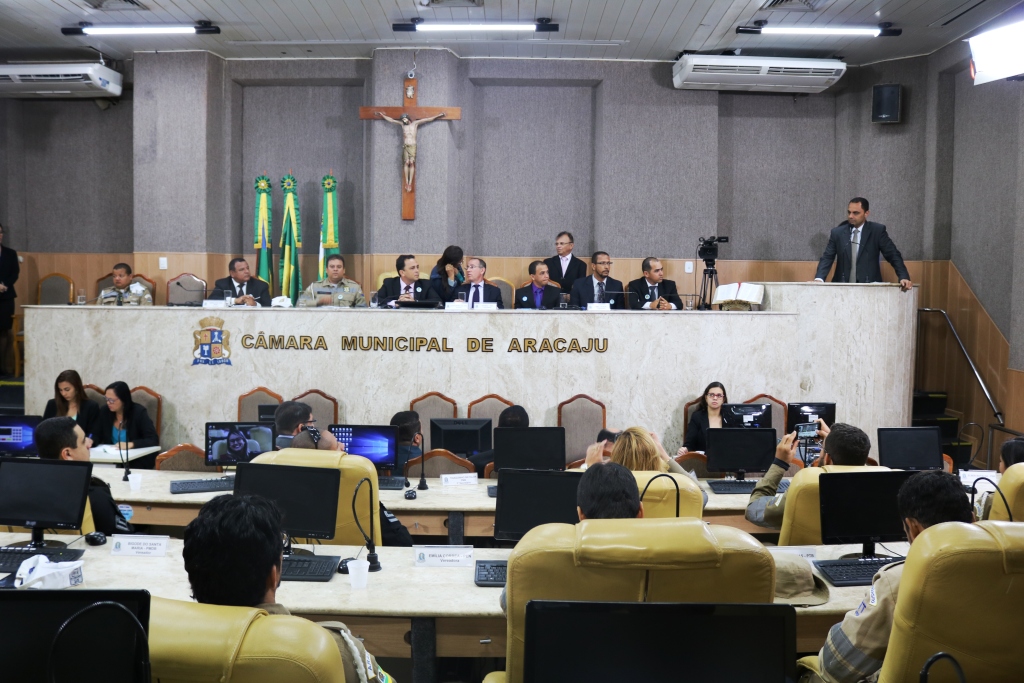 Agentes de trânsito são homenageados na CMA - SMTT Aracaju